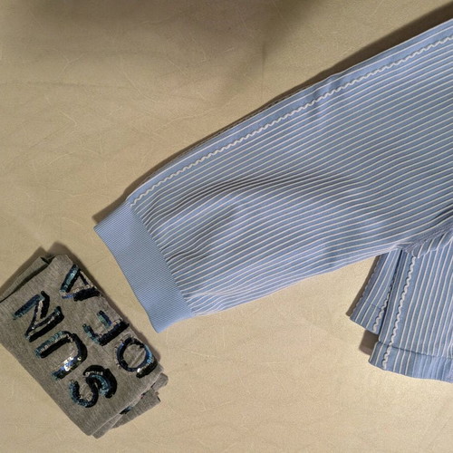 Fitness set baby blue leggings and grey top with blue details like new
