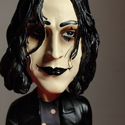 Neca 2001 The Crow Head Knocker Bobble Head като нов без кутия