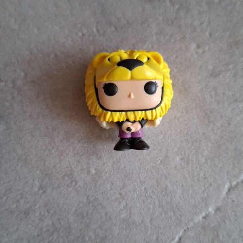 Luna Lovegood Kinder Joy figure like new with paper and string