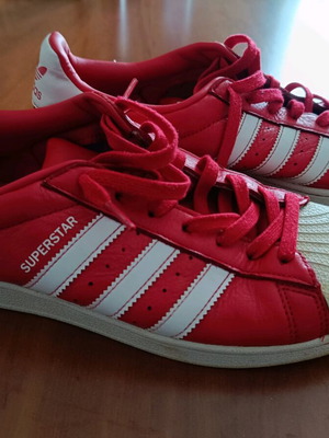 Adidas Superstar 43 1/3 σαν καινούργιο, άσπρο και κόκκινο