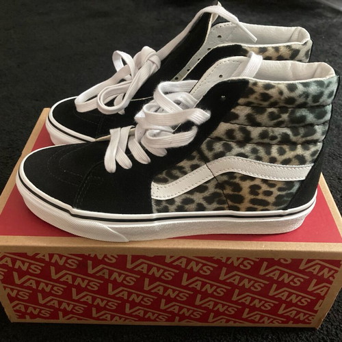 Vans women's boots new, size 38, athletic style