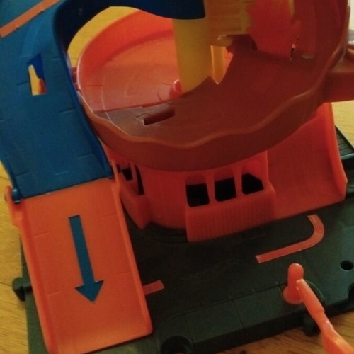 Hot Wheels small track like new