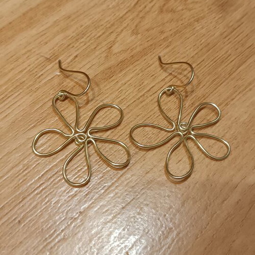Flower earrings handmade, gold color, new