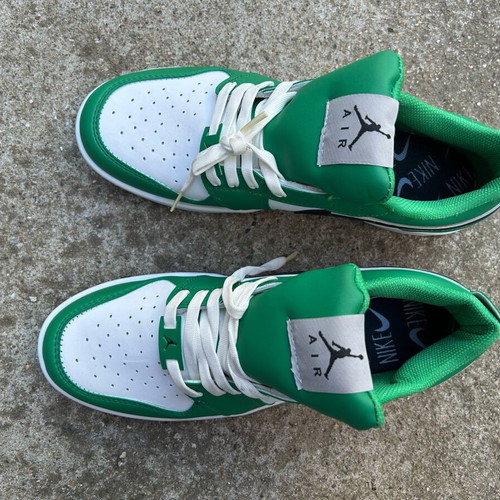 Nike Air Jordan 1 Low Pine Green new sneakers size 43-44.5