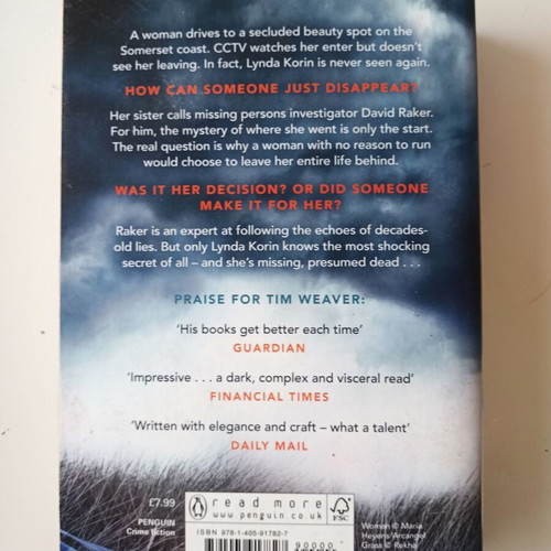 Broken Heart book by Tim Weaver, Penguin UK