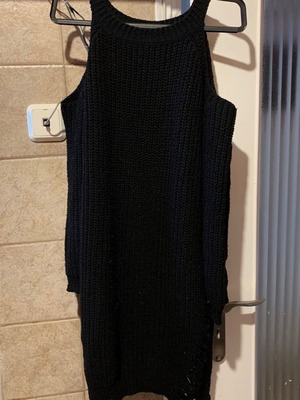 Women's long sweater used with off-shoulder and side slits black one size