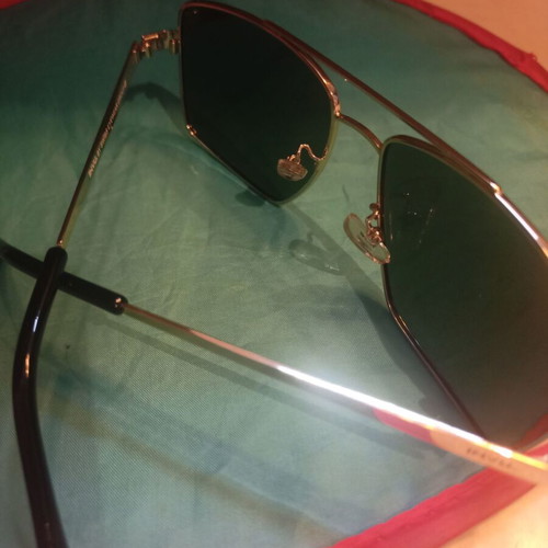 Invu sunglasses like new, gold color