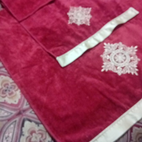 Towel set for bath like new for decoration