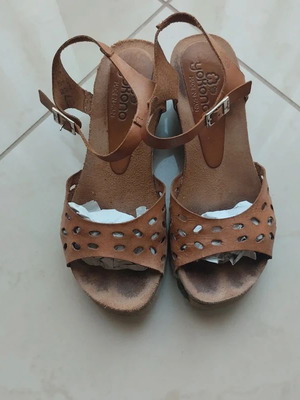 Yokono genuine leather platforms 5 cm heeled sandals used, size 37, brown