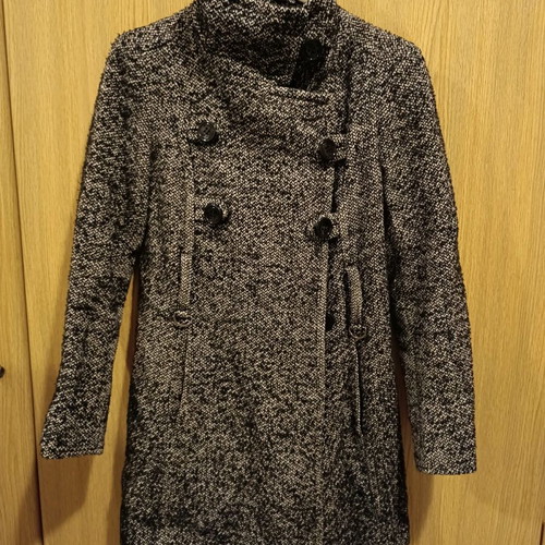 Zara women's coat used in good condition