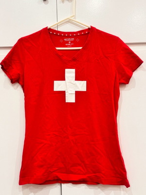 Ελβετικό κόκκινο t-shirt μέγεθος M σαν καινούργιο, 100% βαμβάκι