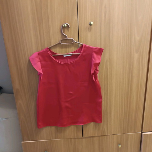 Satin blouse in red color like new, non-shiny