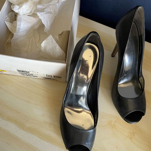 Nine West high heel pumps black like new, size 38.5