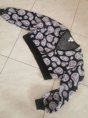 H&M Smiley Cropped Cardigan Size S Used, Black and Purple