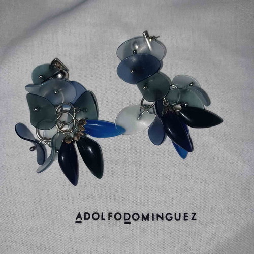 Adolfo Dominguez dangling earrings new, long blue