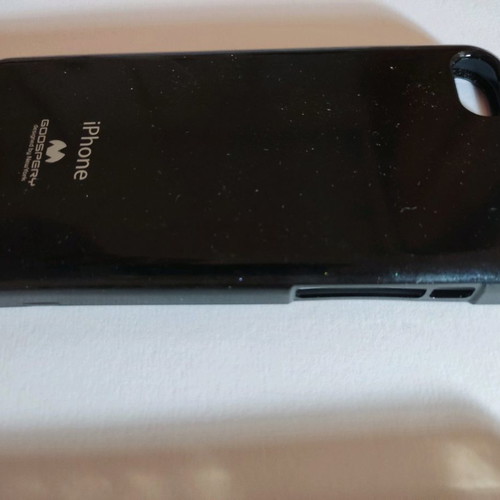 iPhone 5, 5s, SE phone cases like new