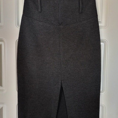 Midi elastic skirt gray used with small back slit