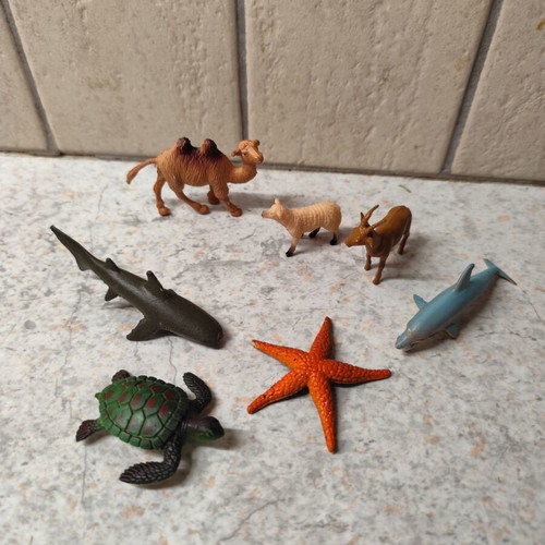 Animal figures used, assorted set