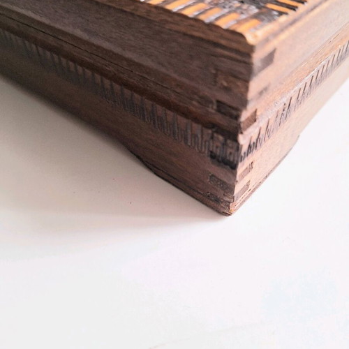 Wooden box like new with inlays and traditional Bulgarian motifs