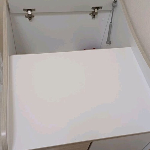 Baby crib like new with integrated changing table and storage space