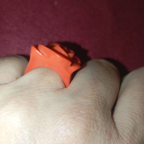 Ring red rose like new, plastic