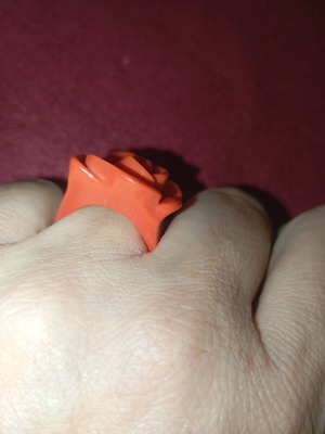 Ring red rose like new, plastic