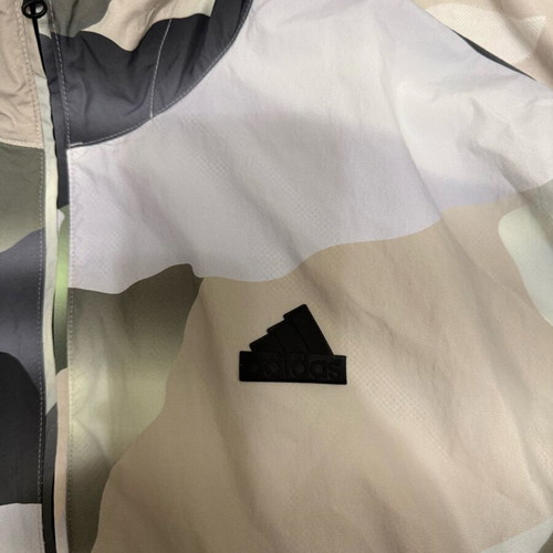 Adidas windbreaker jacket like new, white and green, size M