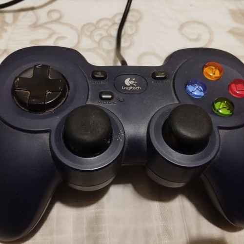 Logitech controller used with analog sticks for PC