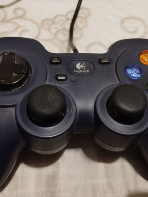 Logitech controller used with analog sticks for PC