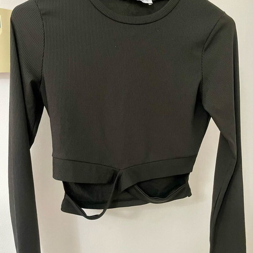 Crop top black size L like new Pink Woman
