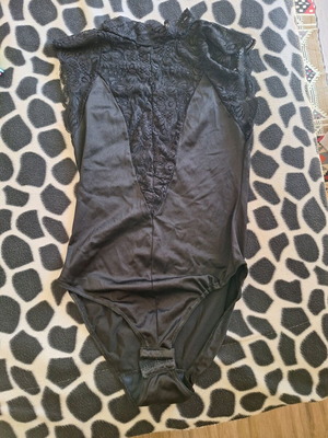 Κορμάκι με δαντέλα μαύρο μεταχειρισμένο, vintage, μέγεθος M-L