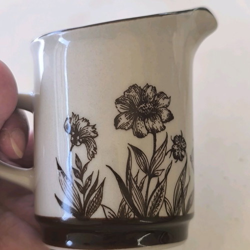 Collectible Japanese porcelain creamer like new