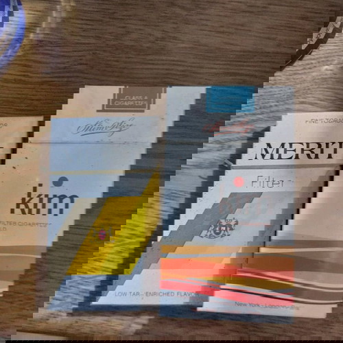 Пакети цигари затворени стари, нови