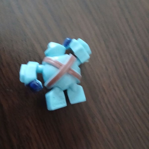 Golett figure Pokemon Gen 5
