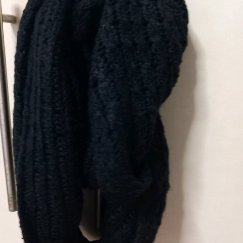 H&M lace knit neck scarf like new, black
