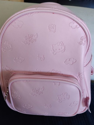 Small backpack with embossed Hello Kitty design new, pink