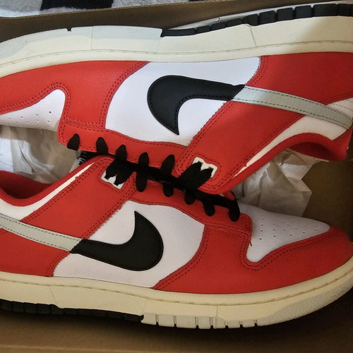 Nike Dunk Low Split Chicago new, collectible sneakers size 45