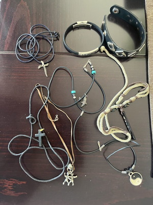 Necklaces used, assorted set