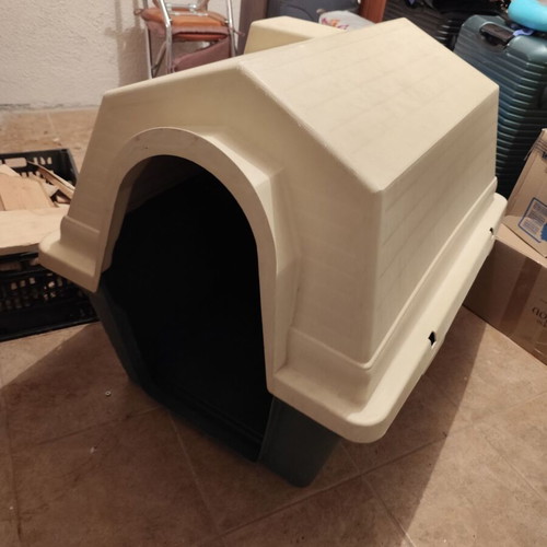 Dog house large used with green base 97x74x74 cm