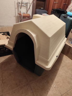 Dog house large used with green base 97x74x74 cm