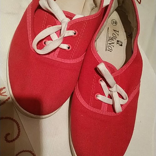Voi Noi canvas shoes size 39 used, white and red