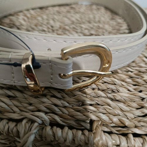 Zara beige thin belt new with gold buckle
