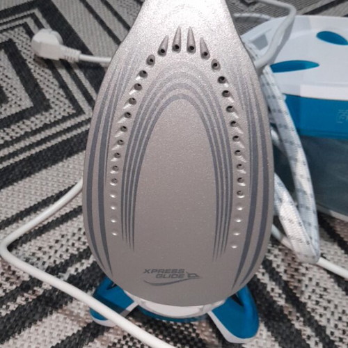 Tefal iron slightly used