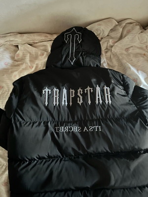 Trapstar puffer black, size XL, like new