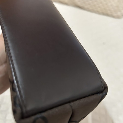Gucci handbag used, brown