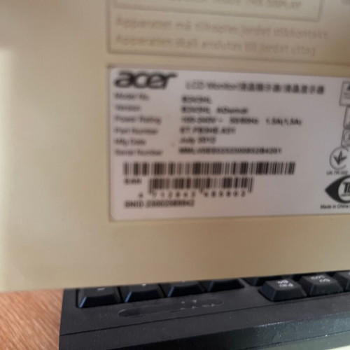 Lenovo desktop computer set with Acer 20'' monitor and accessories