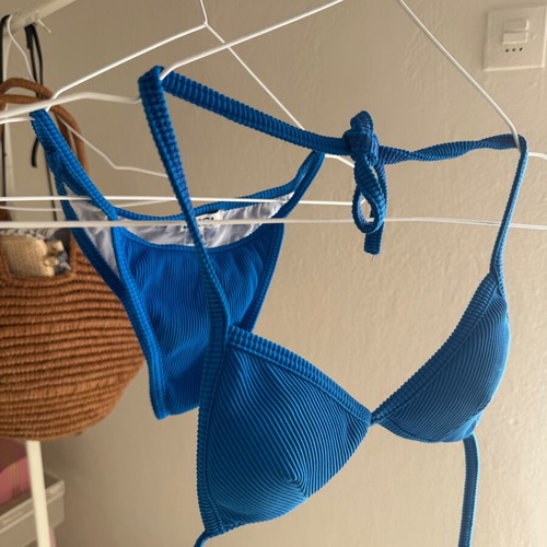 Luigi blue ribbed bikini with light padding