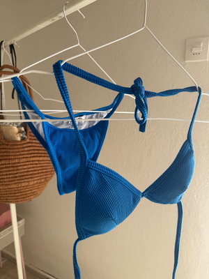 Luigi blue ribbed bikini with light padding