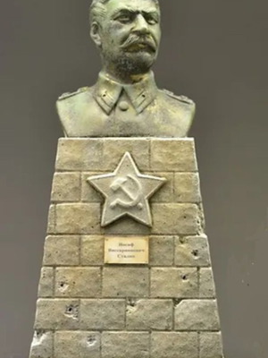 Протома Stalin 1/35 от смола с гипсова основа, нова