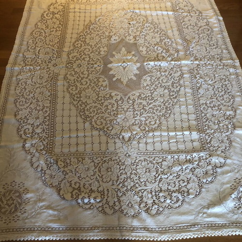 Vintage ecru tablecloth 150x200cm machine lace used